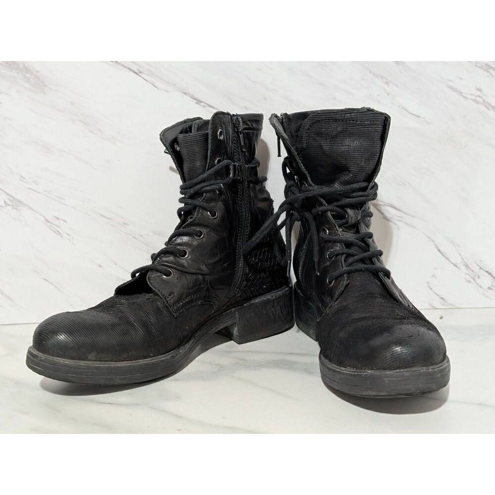 DelβColli Women's Shiny Black Lace-Up Almond-Toe Leather Boots Size 38